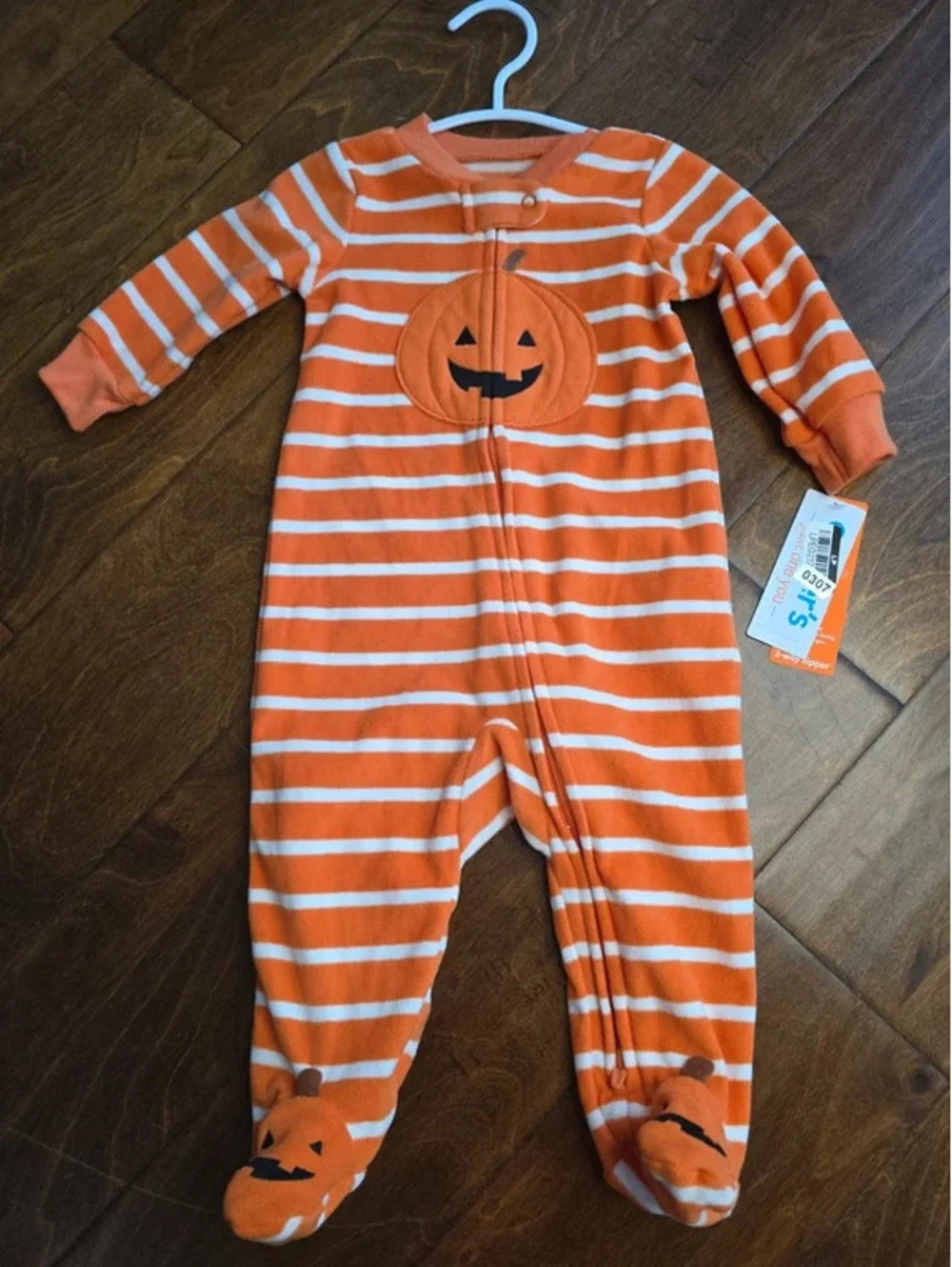 6m brand new halloween pajamas from carter's item 307G6